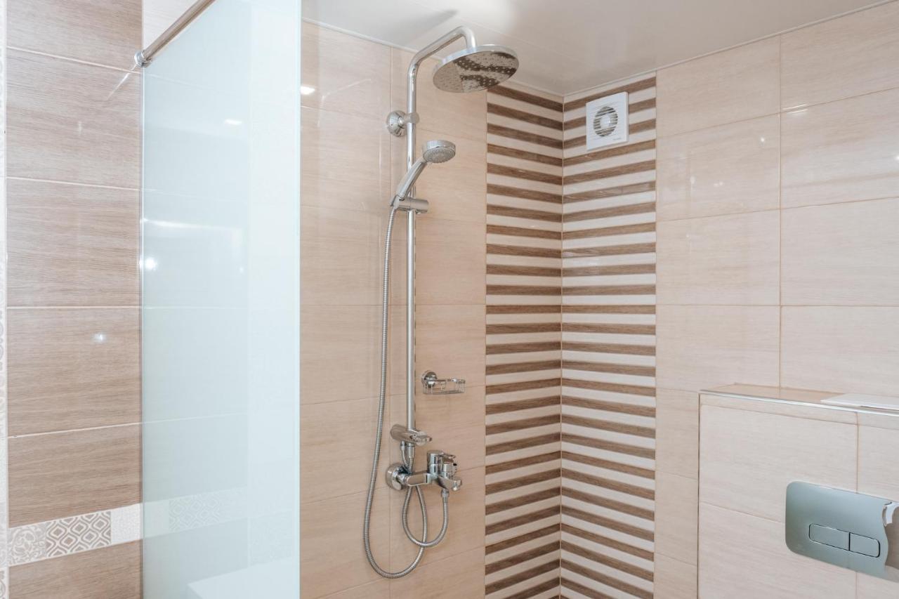 Hotel Tundzha - Renovated! Yambol Bagian luar foto