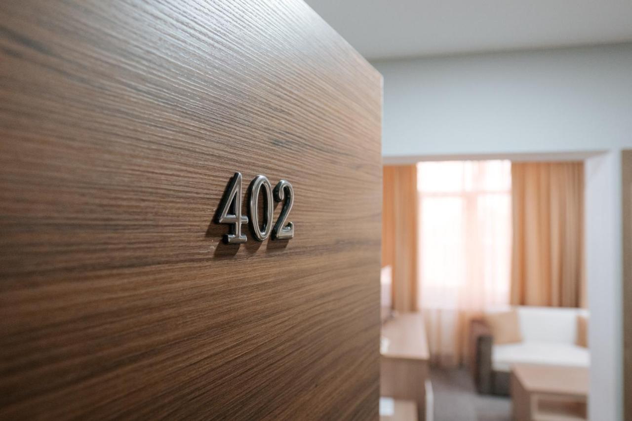 Hotel Tundzha - Renovated! Yambol Bagian luar foto
